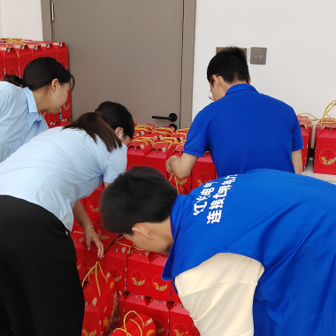 紅光電氣集團(tuán)組織開(kāi)展“仲夏端午，肆意放粽”主題系列活動(dòng)